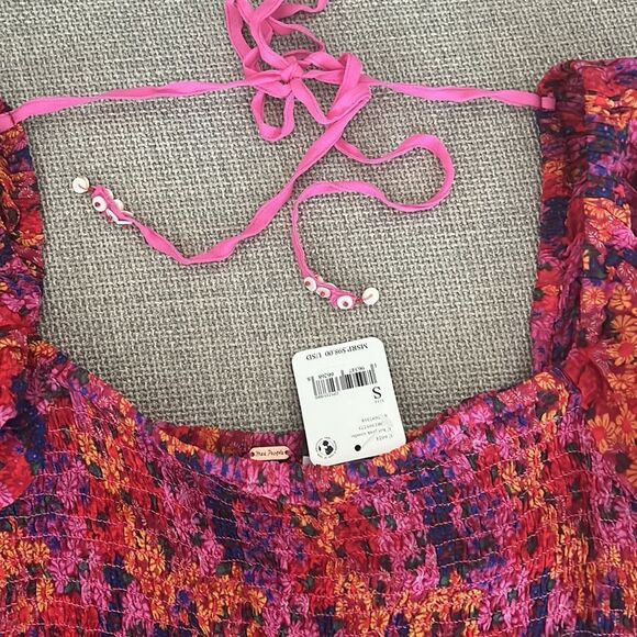 NWT Free People Pink Multicolor Floral Smocked Puff Sleeve Crop Top Size S - Picture 6 of 10